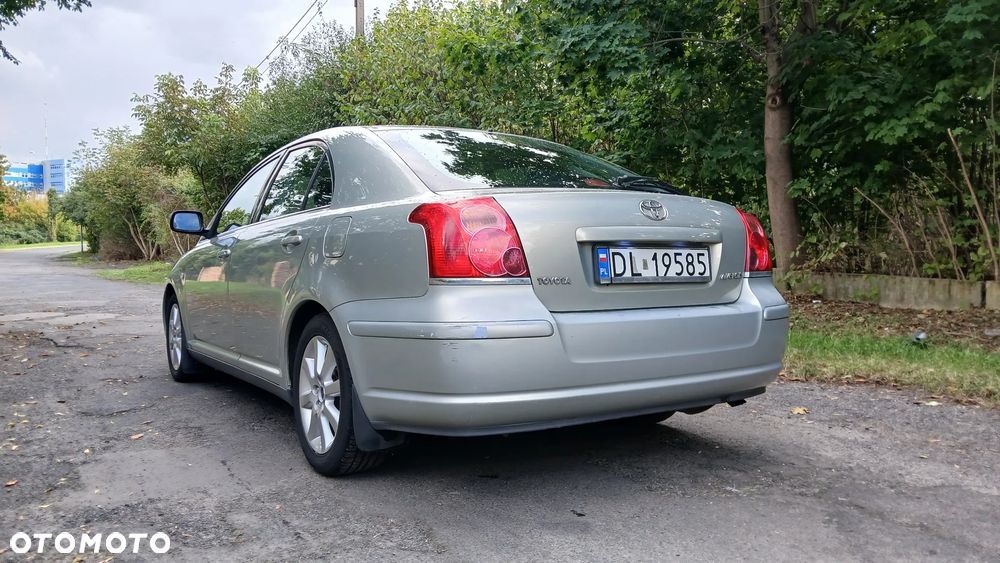Toyota Avensis - 5