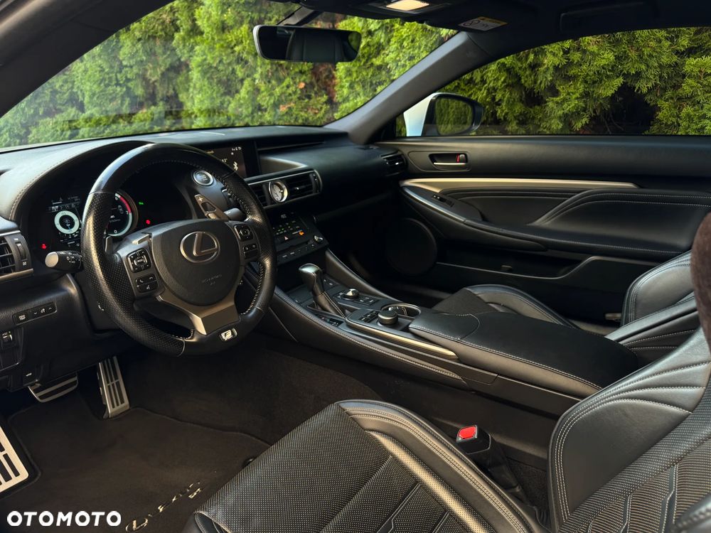 Lexus RC 200t / 300 F Sport - 6