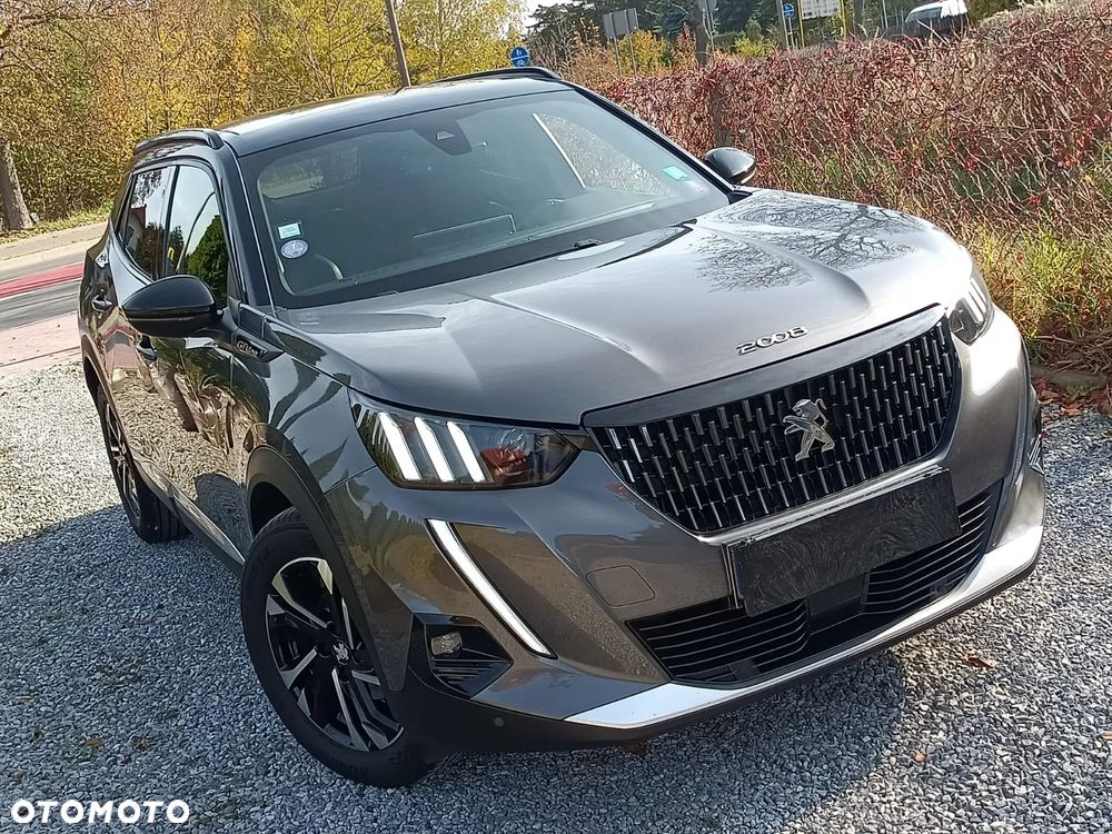 Peugeot 2008 1.2 PureTech GT Line S&S - 4