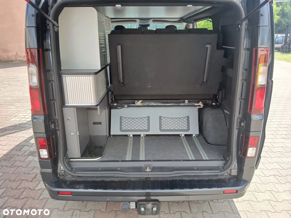 Renault Trafic 2.0 dCi - 9