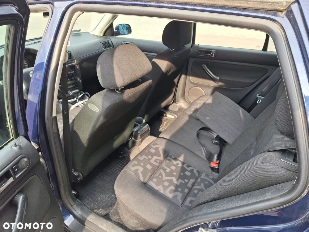 Volkswagen Golf - 9