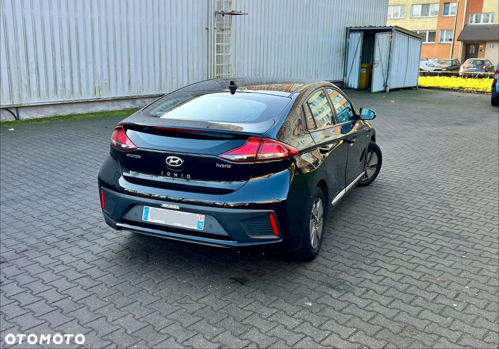 Hyundai IONIQ Hybrid Business - 10