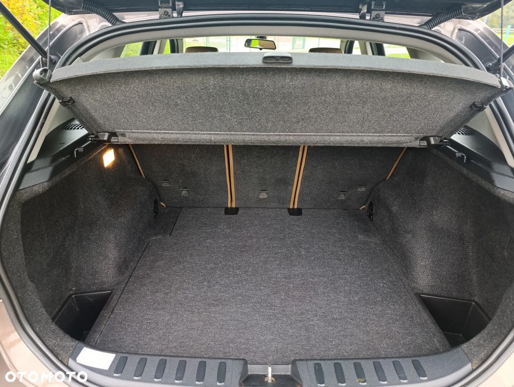 BMW X1 sDrive18d xLine - 16