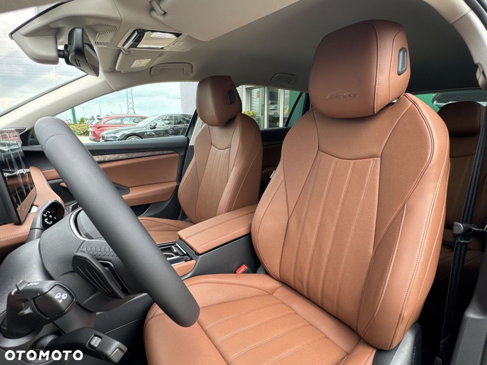 Skoda Superb 2.0 TDI SCR 4x4 L&K DSG - 11