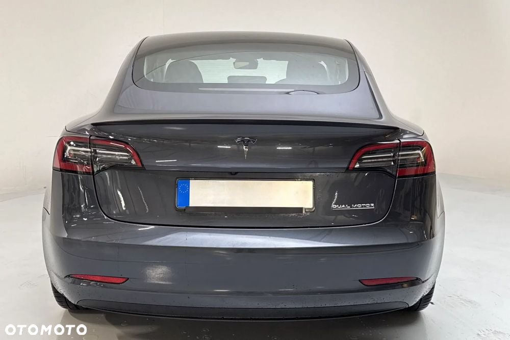 Tesla Model 3 Langstreckenbatterie Allradantrieb Dual Motor Performance - 3