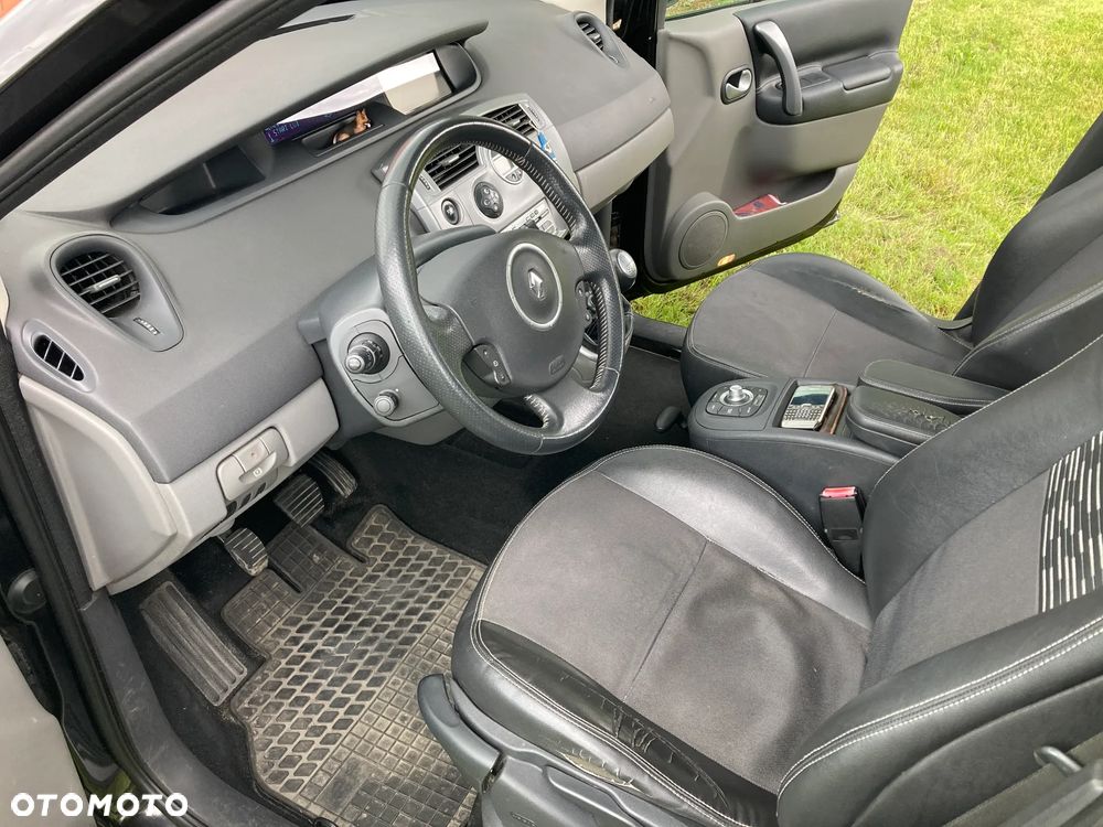 Renault Grand Scenic - 6