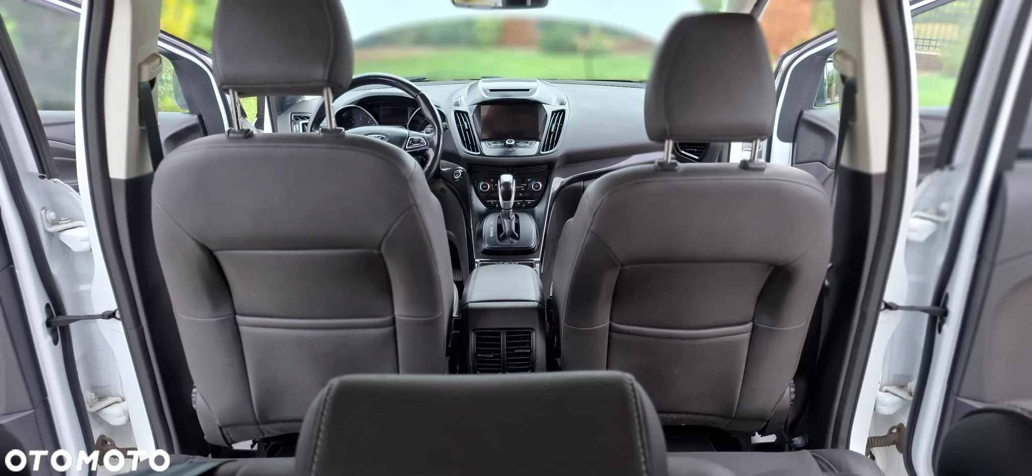 Ford Kuga - 24