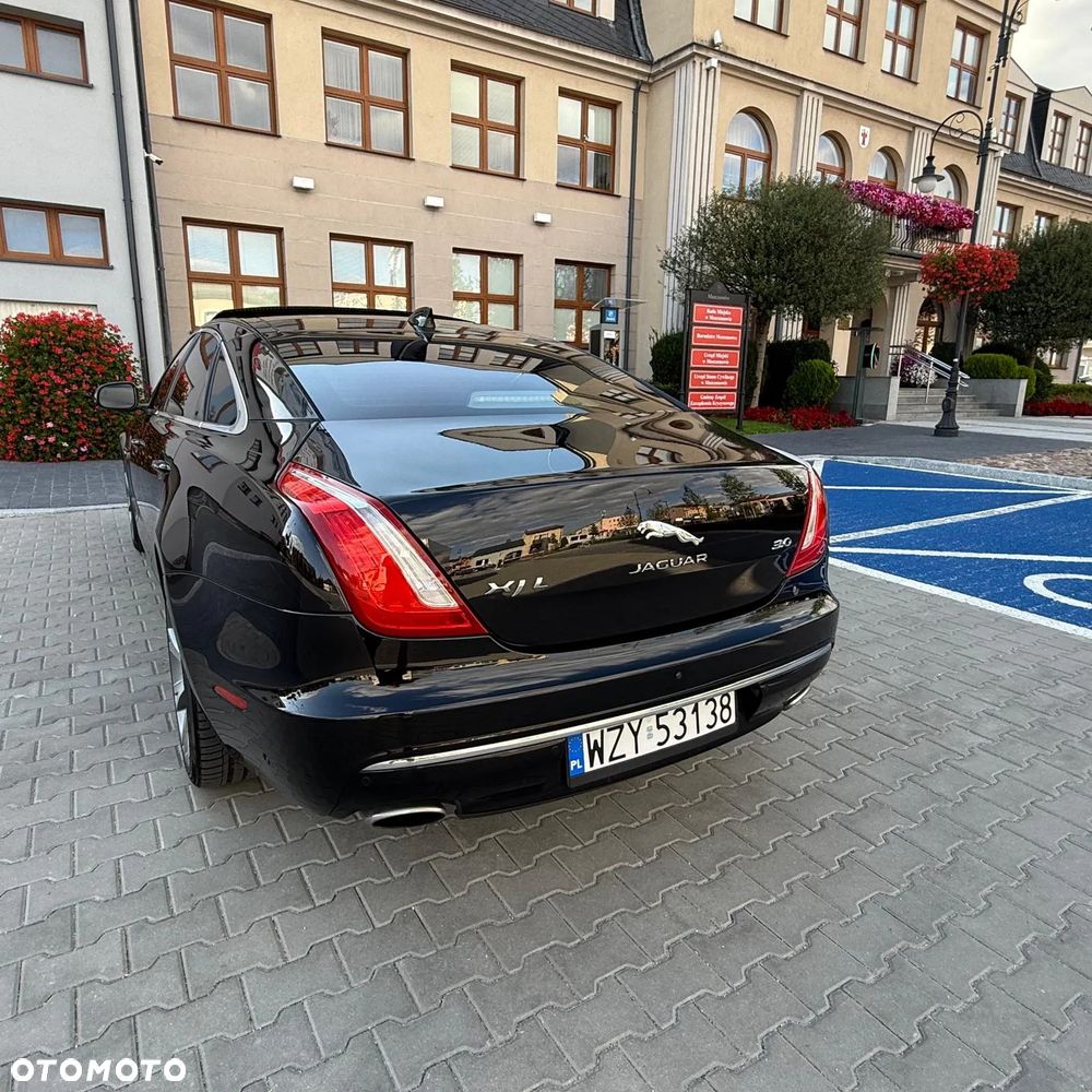 Jaguar XJ 3.0 T Portfolio - 10