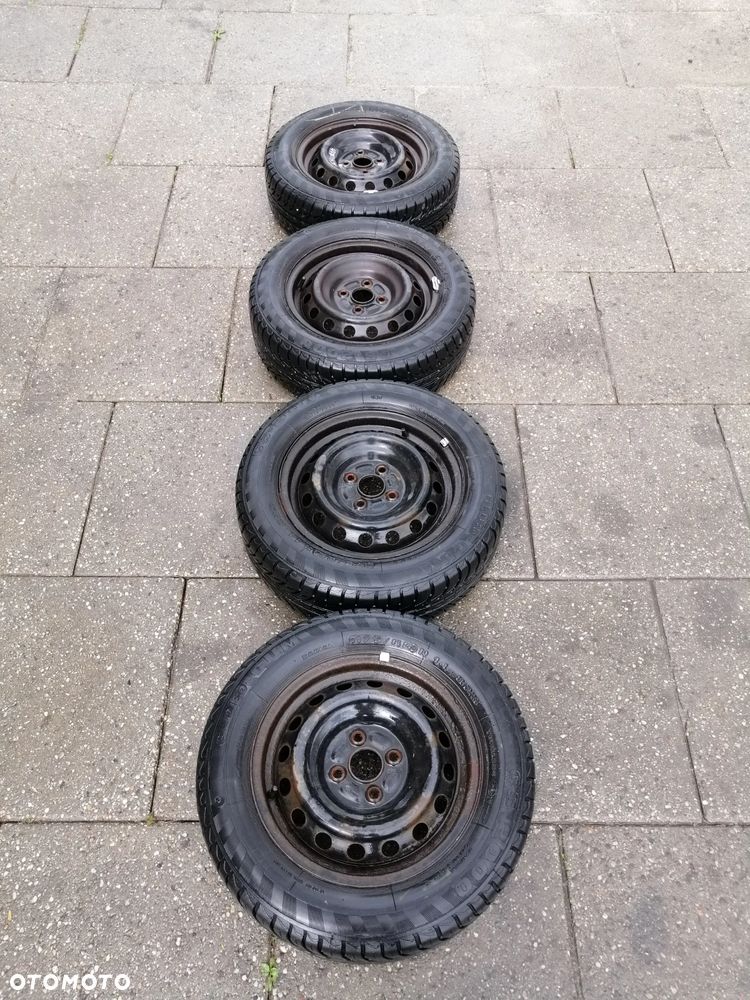 Toyota Yaris II komplet felg stalowych 4x100 ET39 z oponami zima 175/65 R14 - 1