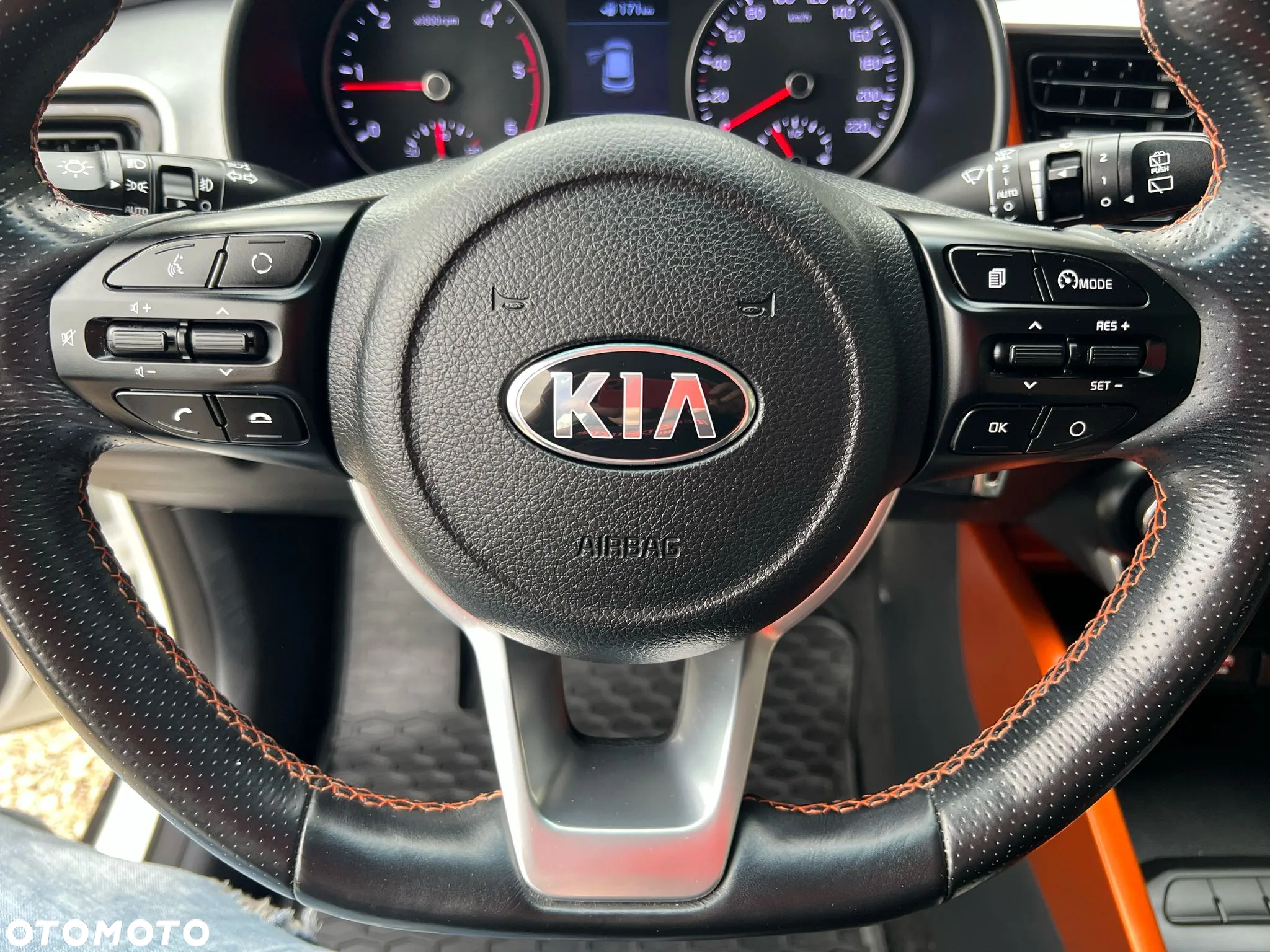Kia Stonic 1.6 CRDi SCR L - 27