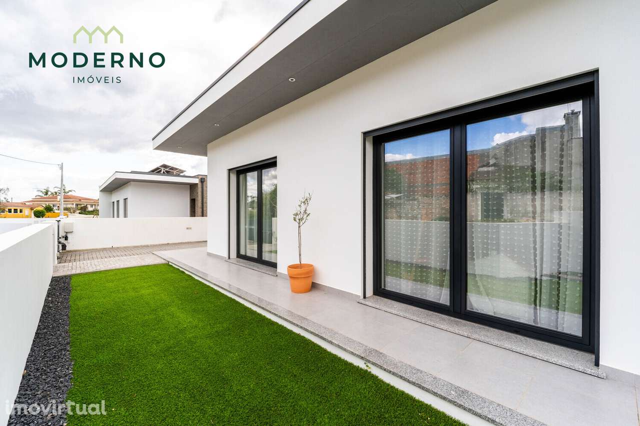 Moradia T3 Semi-Nova com 3 Suítes – Antões, Louriçal, Pombal - Grande imagem: 4/53