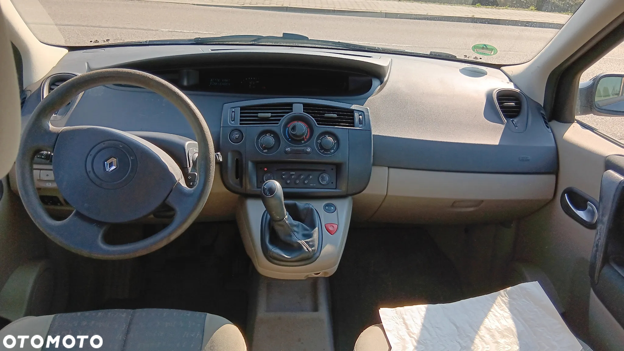 Renault Scenic 1.6 16V Authentique - 4