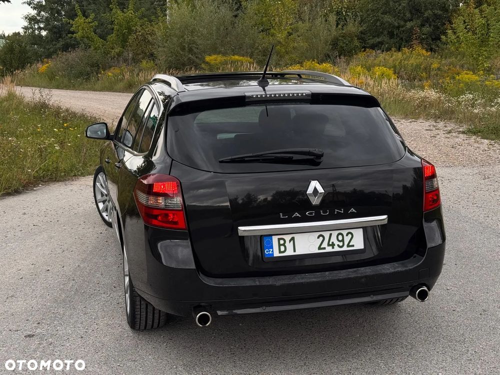 Renault Laguna dCi 150 FAP GT - 22