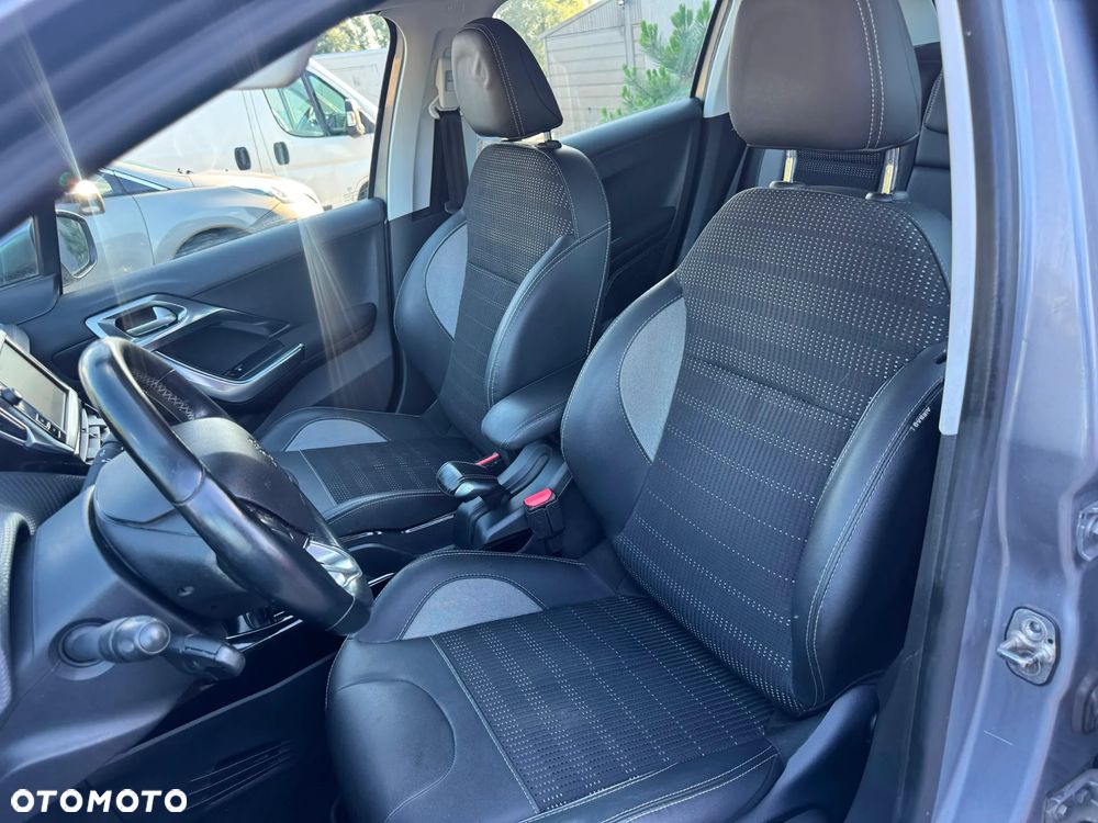 Peugeot 2008 PureTech 110 GPF Stop&Start EAT6 Allure - 6