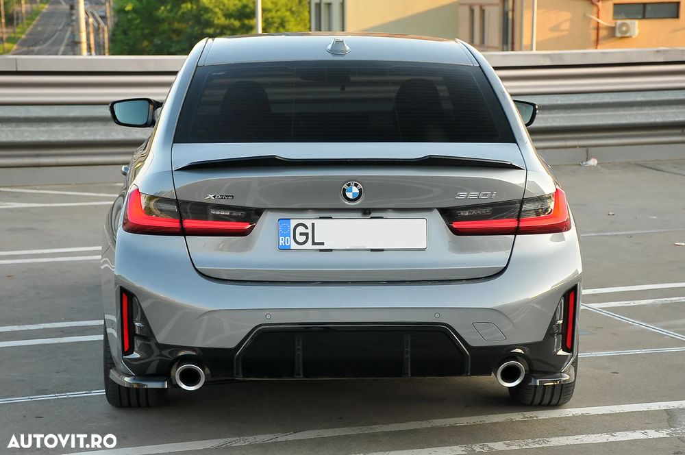 BMW Seria 3 320i AT - 11