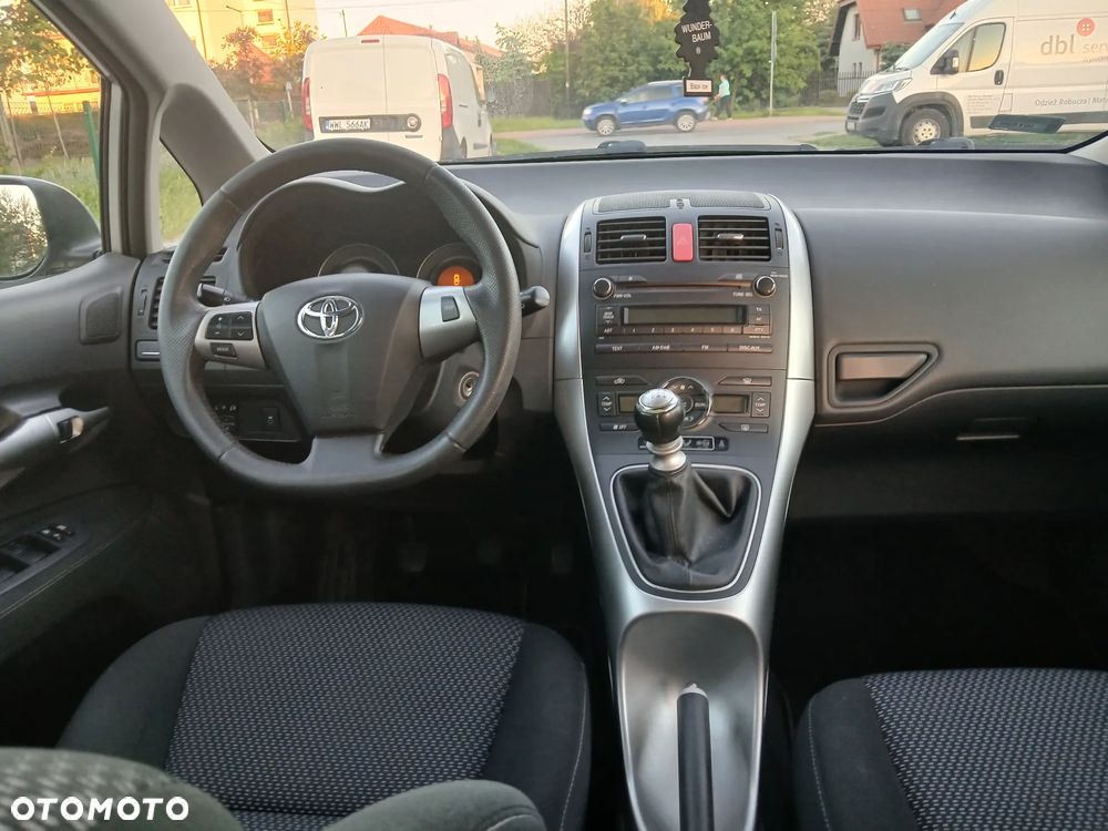 Toyota Auris - 15