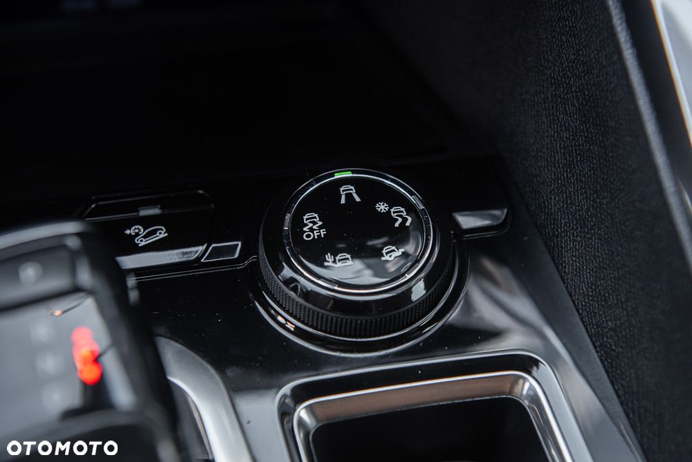 Peugeot 5008 1.6 THP Allure S&S EAT6 - 30