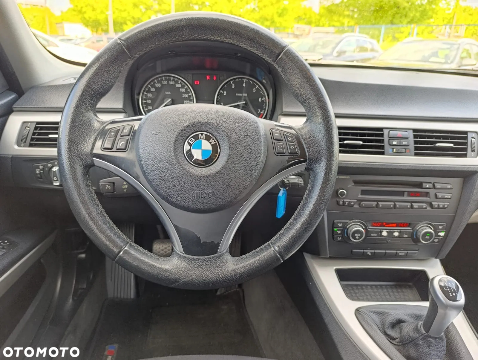 BMW Seria 3 320i Touring - 15
