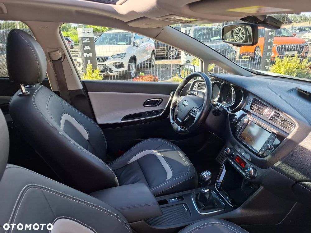 Kia Ceed - 21