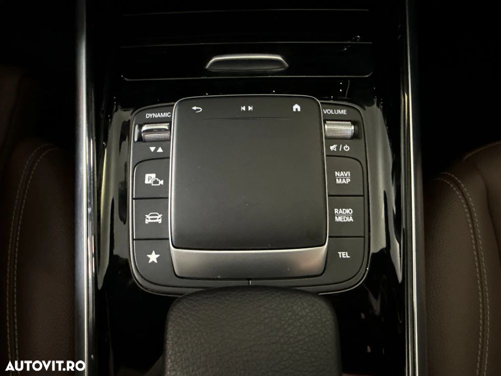 Mercedes-Benz GLA - 17