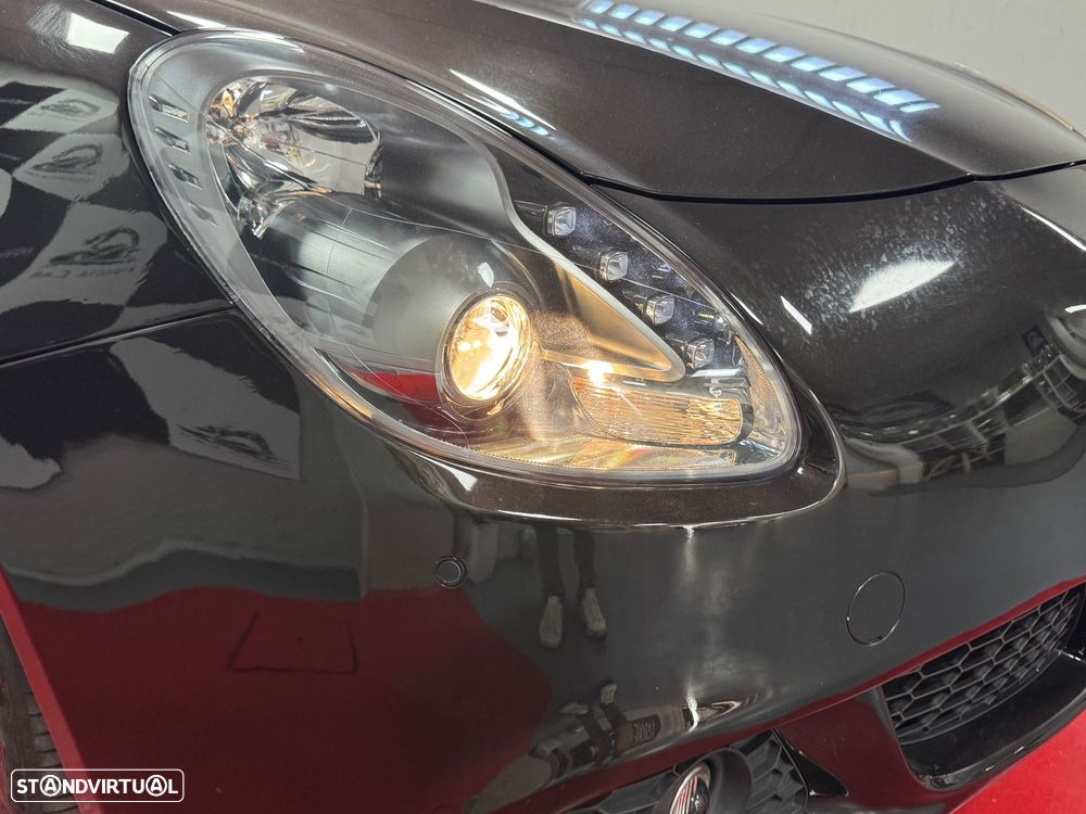 Alfa Romeo Giulietta 1.6 JTDM Veloce - 10