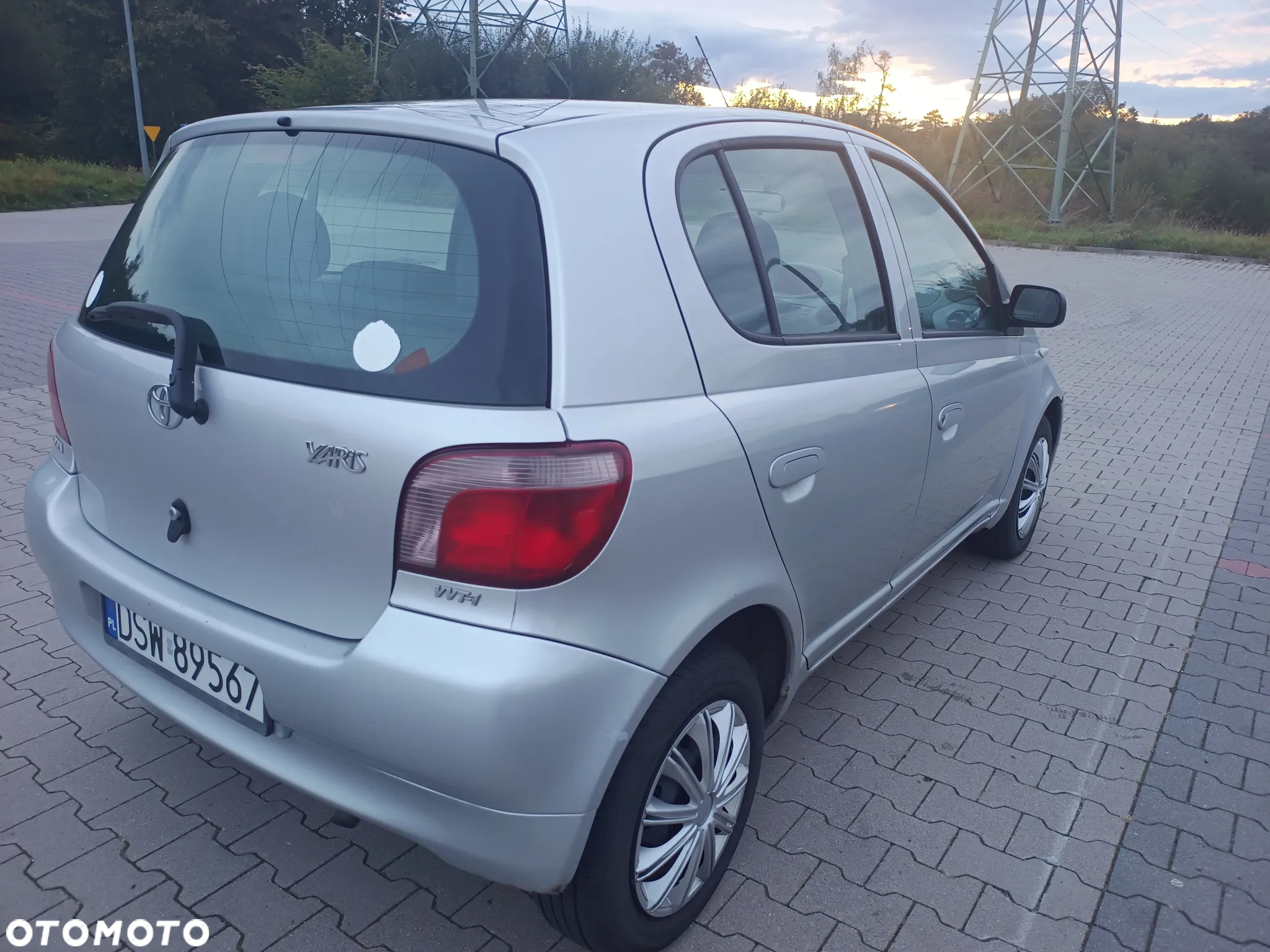 Toyota Yaris 1.0 Luna - 4