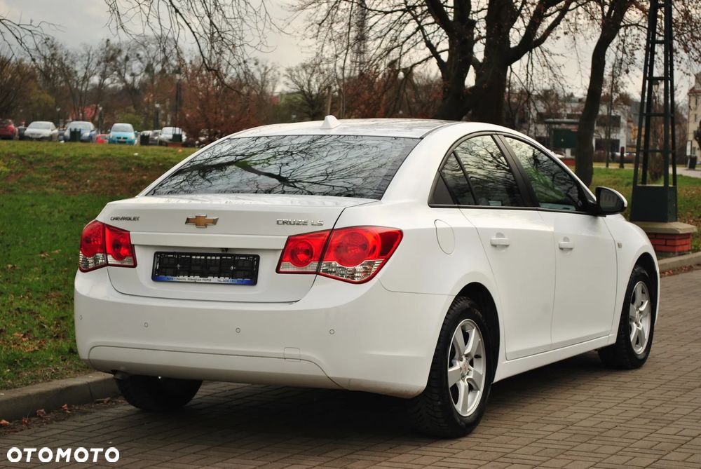Chevrolet Cruze 1.8 LT+ - 13