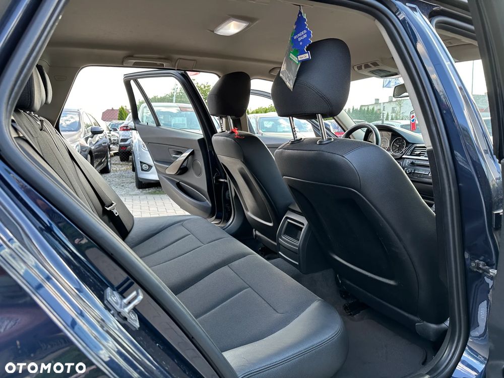 BMW Seria 3 - 25