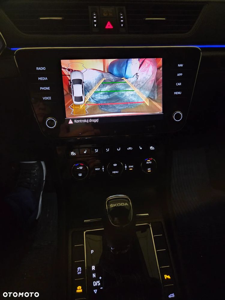 Skoda Superb 2.0 TSI Sportline DSG - 29