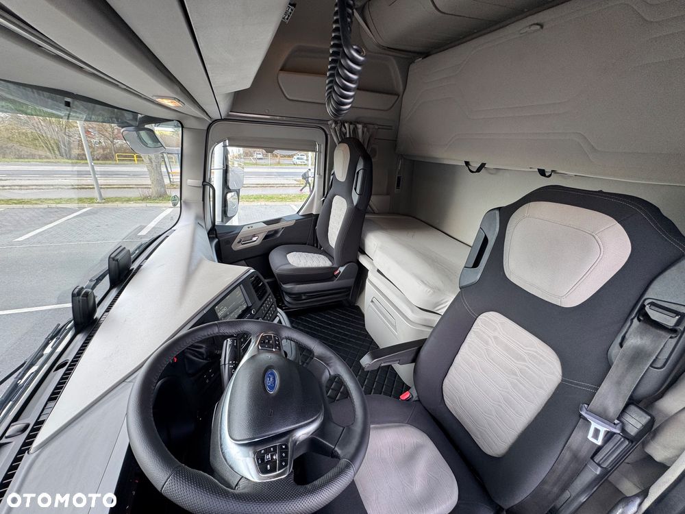 Ford F-MAX - 38