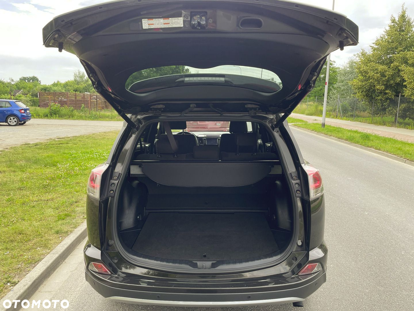 Toyota RAV4 - 11