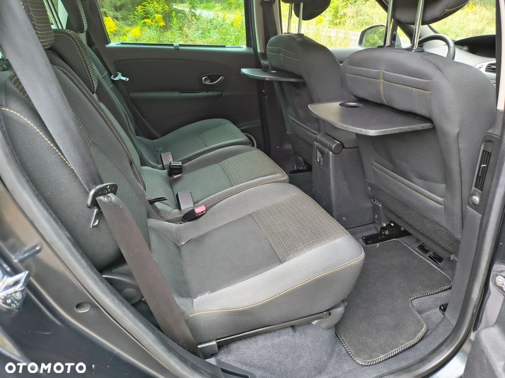 Renault Scenic 1.6 16V 110 Dynamique - 12