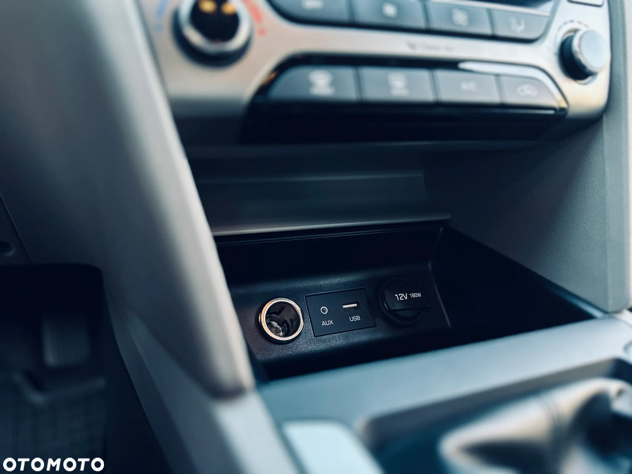 Hyundai Elantra - 10