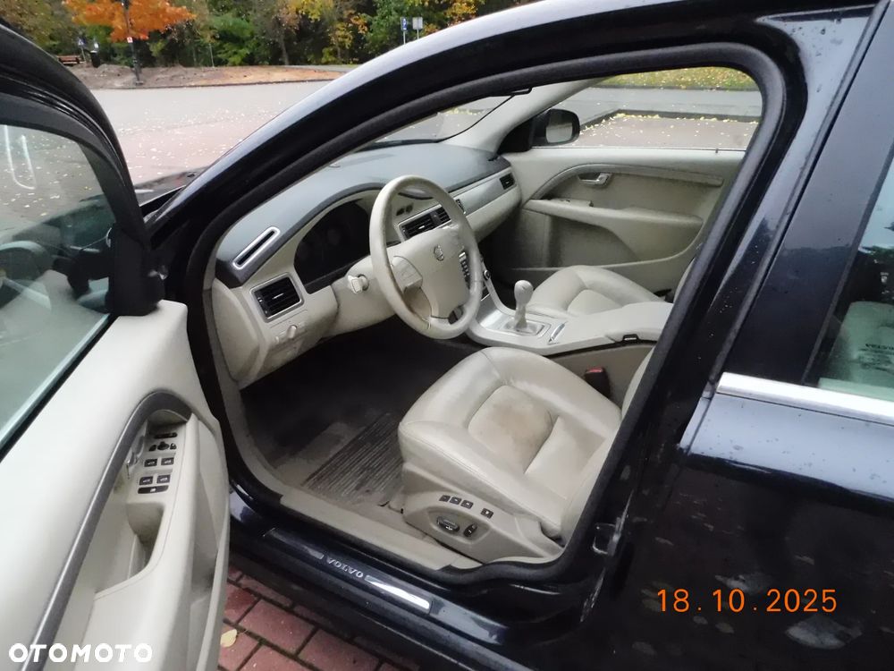 Volvo V70 2.4D Summum - 14