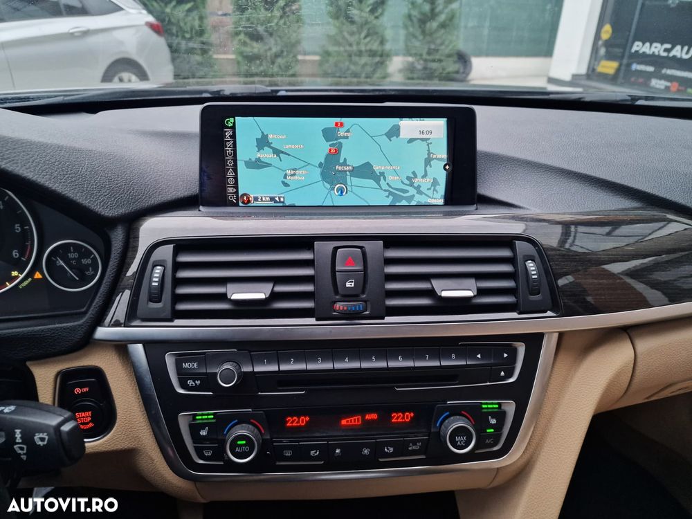BMW Seria 3 320d Aut. Blue Performance Luxury Line - 14