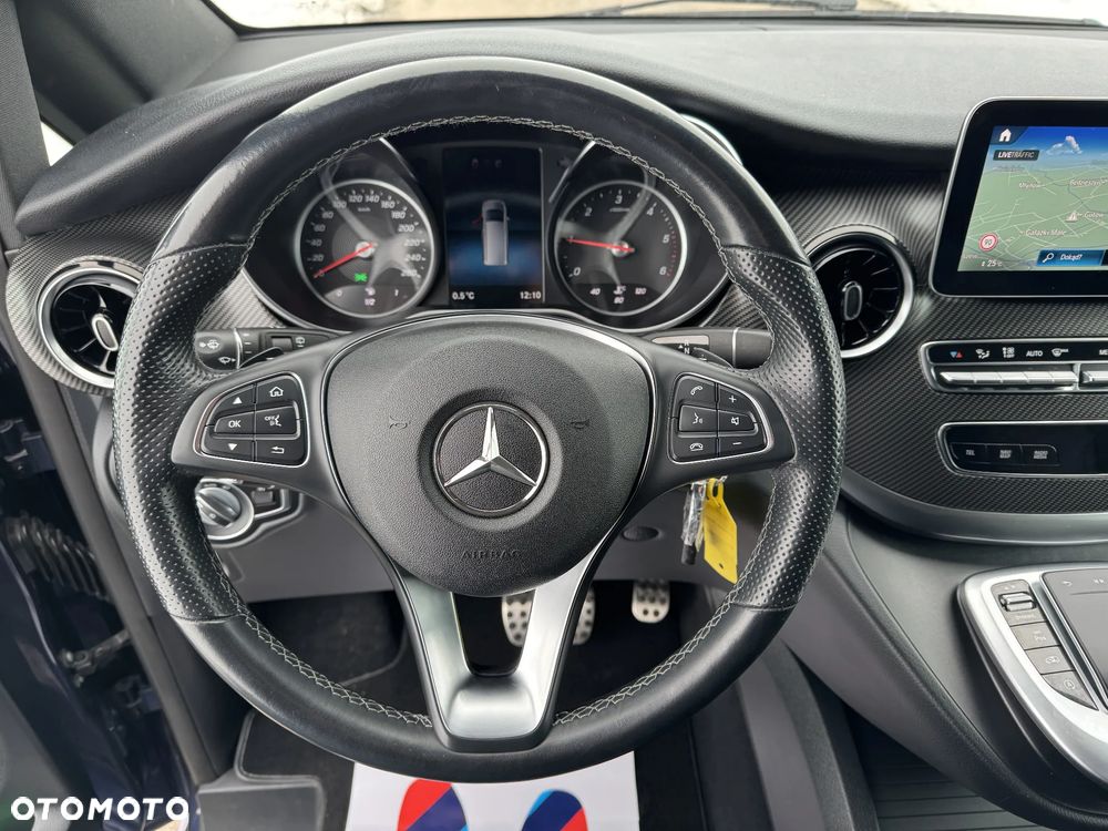 Mercedes-Benz Klasa V 300 d extralang 4Matic 9G-TRONIC Avantgarde Edition Edition 2023 - 38