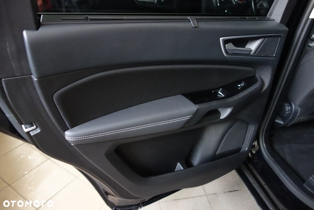 Ford S-Max 2.0 EcoBlue Titanium - 39