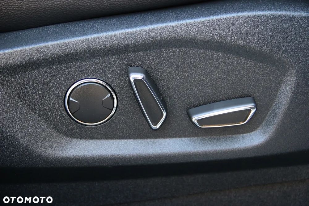 Ford S-Max 2.0 EcoBlue Twin-Turbo ST-Line - 23