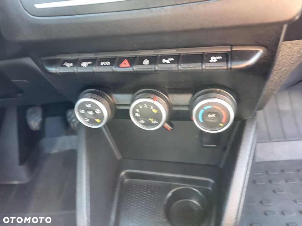 Dacia Duster TCe 125 4x4 Blackshadow - 30