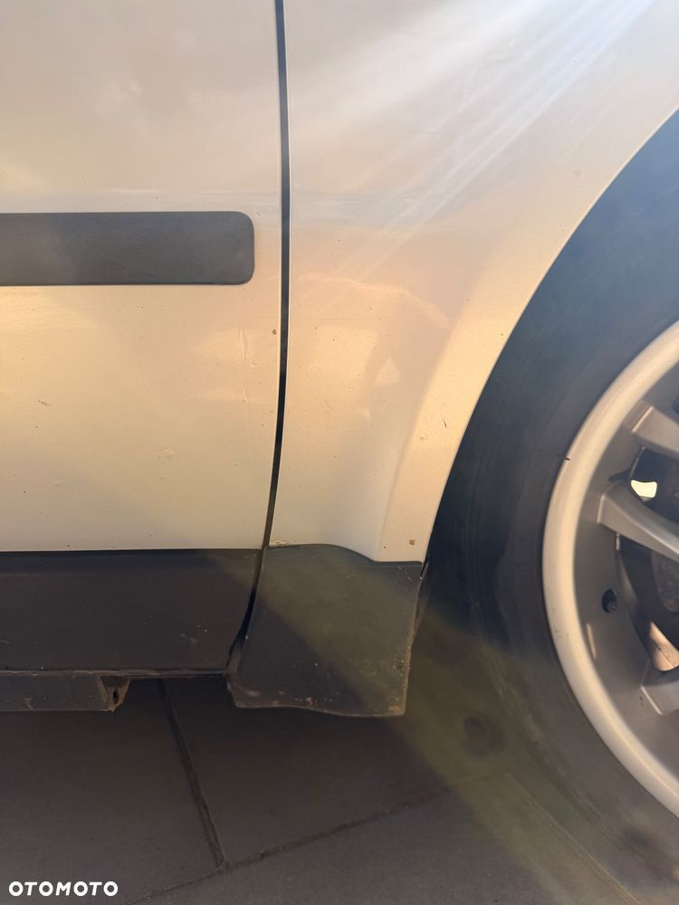 Volkswagen Passat 1.9 TDI Comfortline - 16