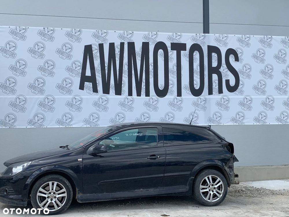 OPEL ASTRA GTC 2006 *SAMOCHÓD NA CZĘŚCI* 1184  MASKA, LAMPA, DRZWI, LUSTERKO, ZDERZAK, GRILL, BŁOTNIK, KLAPA, BELKA, DESKA, FOTELE, KANAPA, ĆWIARTKA KIEROWNICA, TARCZE, ZACISKI, ZAWIESZENIE, KOMPLETNY PRZÓD, KOMPLETNY TYŁ, LICZNIK, ZEGARY, PRAWE LEWE PRZÓD TYŁ - 4