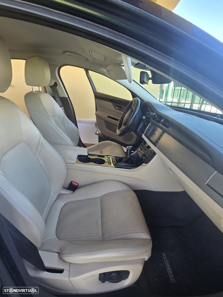 Jaguar XF 2.0 D Prestige - 14