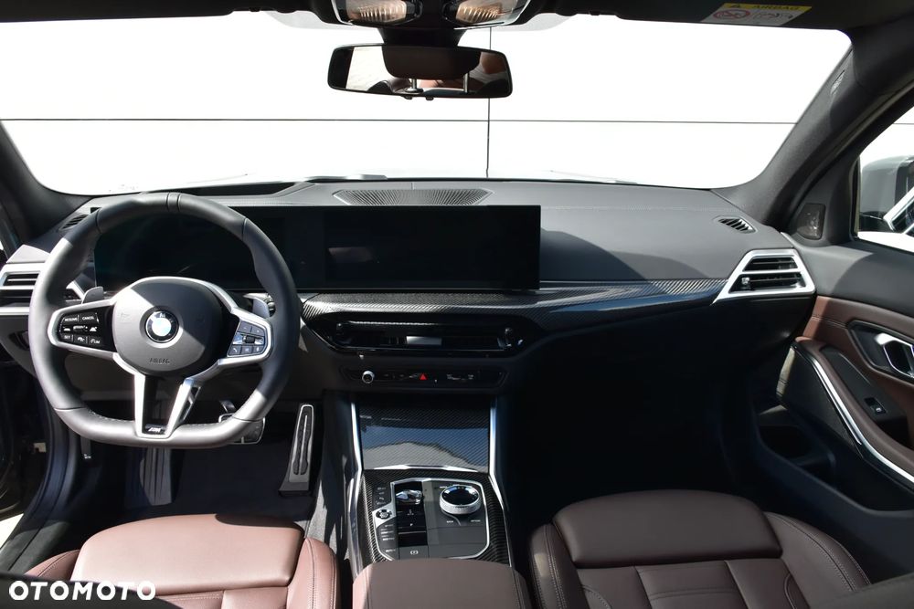 BMW Seria 3 330i xDrive M Sport - 15