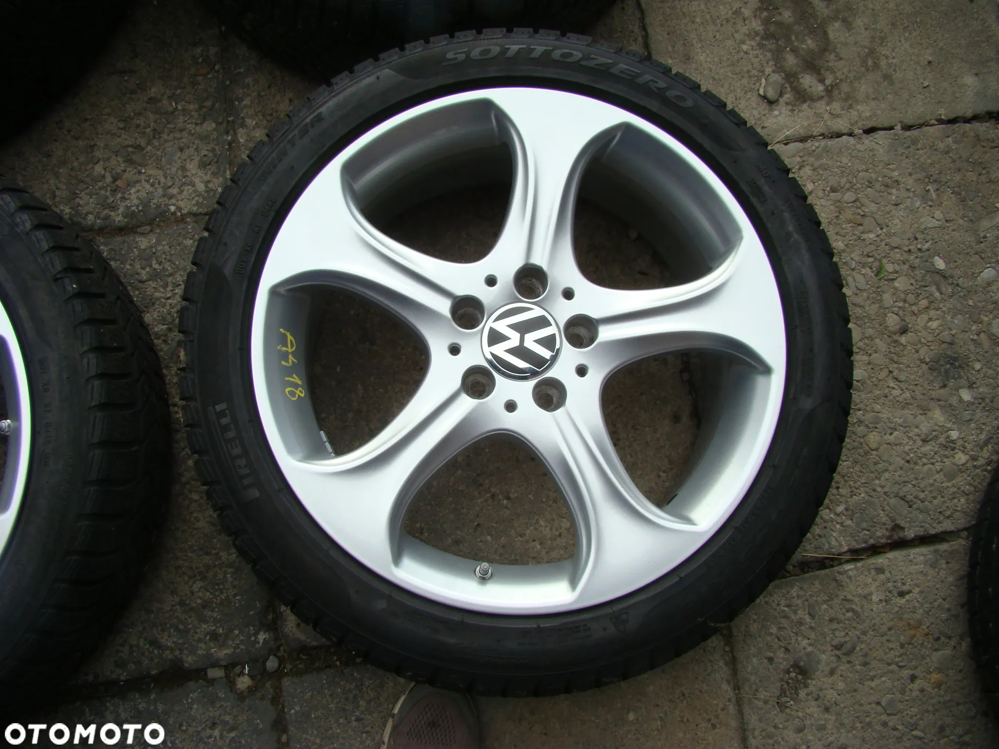a418 5x112 VW T-Roc Passat B6 B7 Beetle Jetta Touran Caddy 7,5x18 zima 225/45 - 3