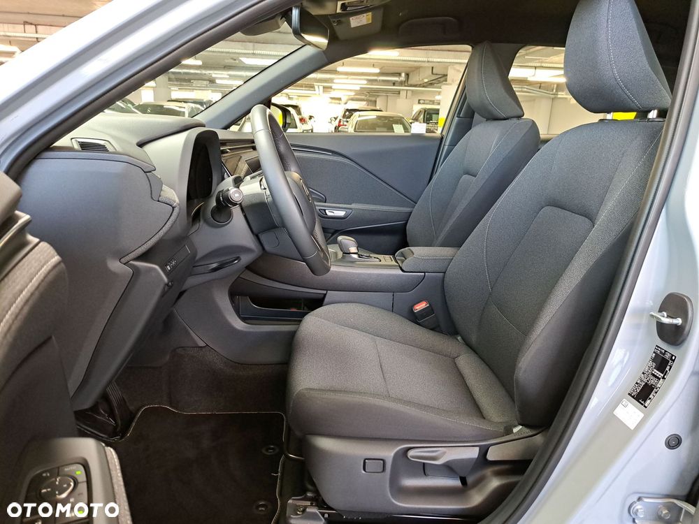 Lexus LBX 1.5 Hybrid - 11