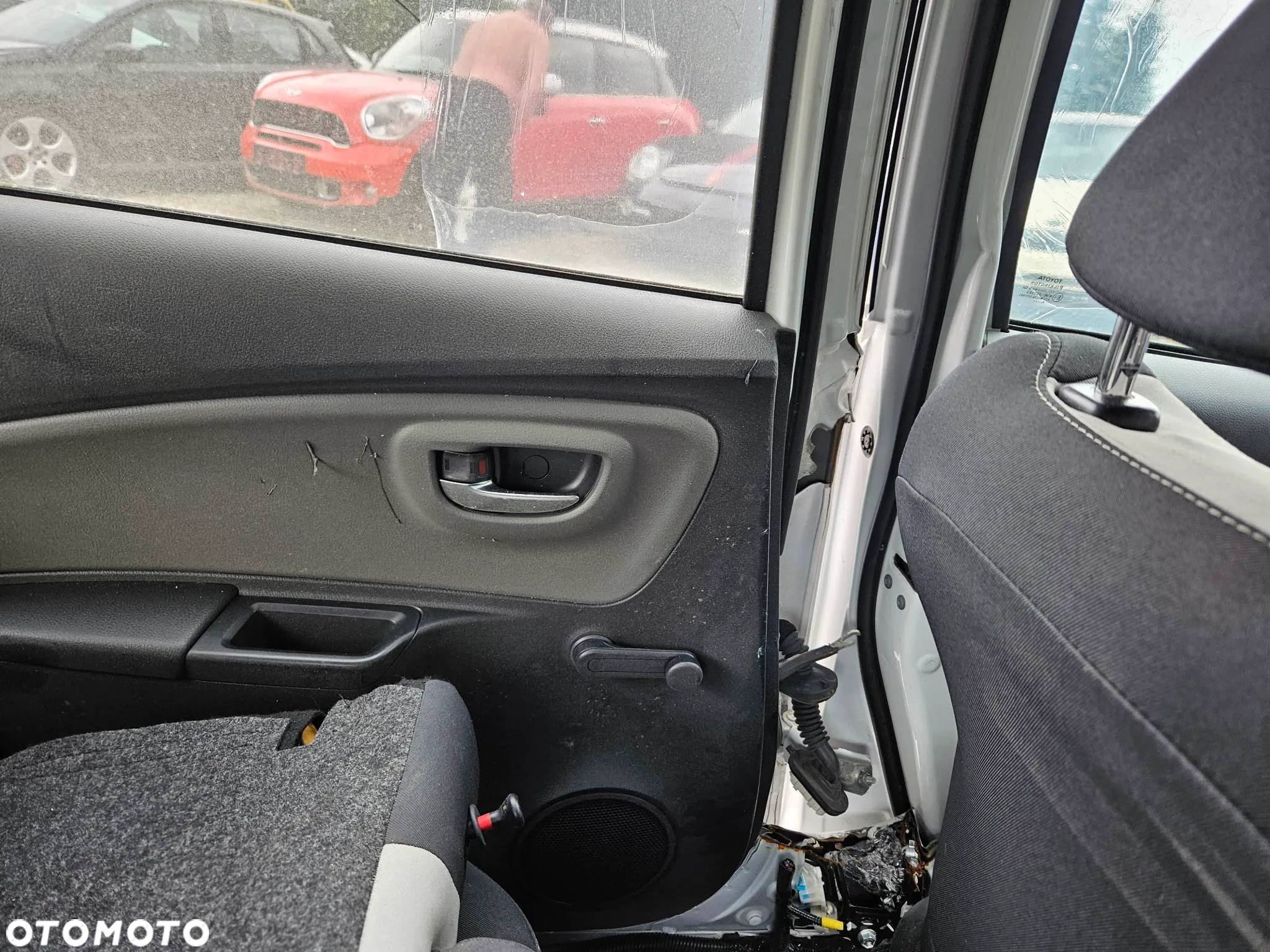 Toyota Yaris 1.0 Life - 13