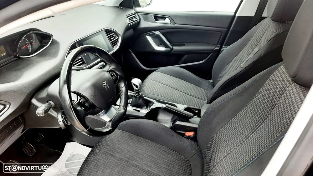Peugeot 308 SW 1.5 BlueHDi Style - 31