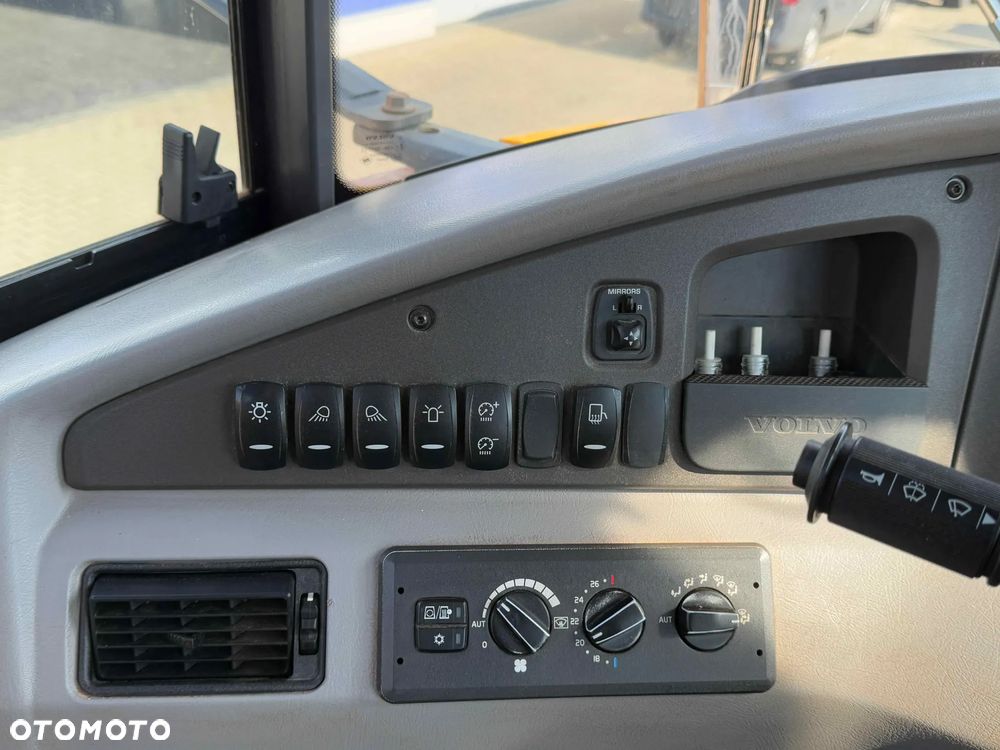 Volvo A25G 6x6 WOZIDŁO - 16