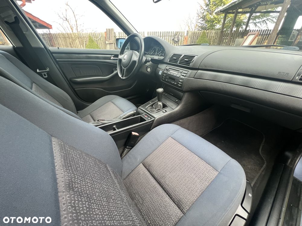 BMW Seria 3 318i Edition Exclusive - 11