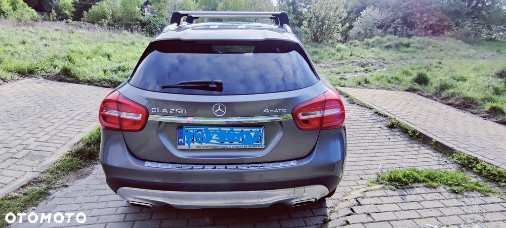 Mercedes-Benz GLA 250 4-Matic - 7